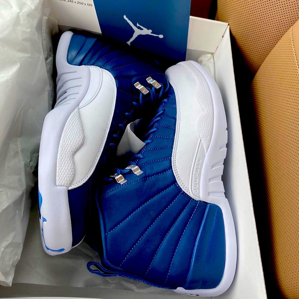 Men’s Jordan 12 Indigo size 10